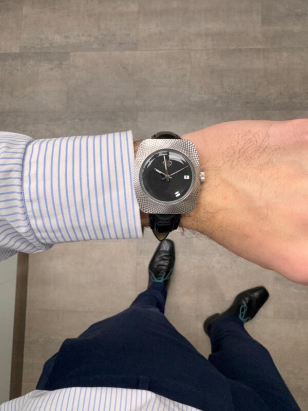 2abc898c-a000-411b-9376-6983c307f1dc Azabache – Edición "Black Tie"