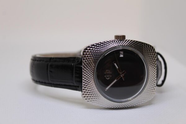 82cb9d47-a80e-4c21-ae4c-d65cc956b0ad Azabache – Edición "Black Tie"