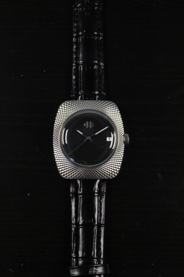 WhatsApp Image 2025-10-15 at 19.17.49 Azabache – Edición "Black Tie"